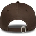 gorra-curva-marron-ajustable-para-mujer-con-logo-beige-9forty-league-essential-de-new-york-yankees-mlb-de-new-era