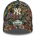 regulowana-wielokolorowa-czapka-z-zakrzywionym-daszkiem-dla-kobiet-9twenty-floral-new-york-yankees-mlb-new-era