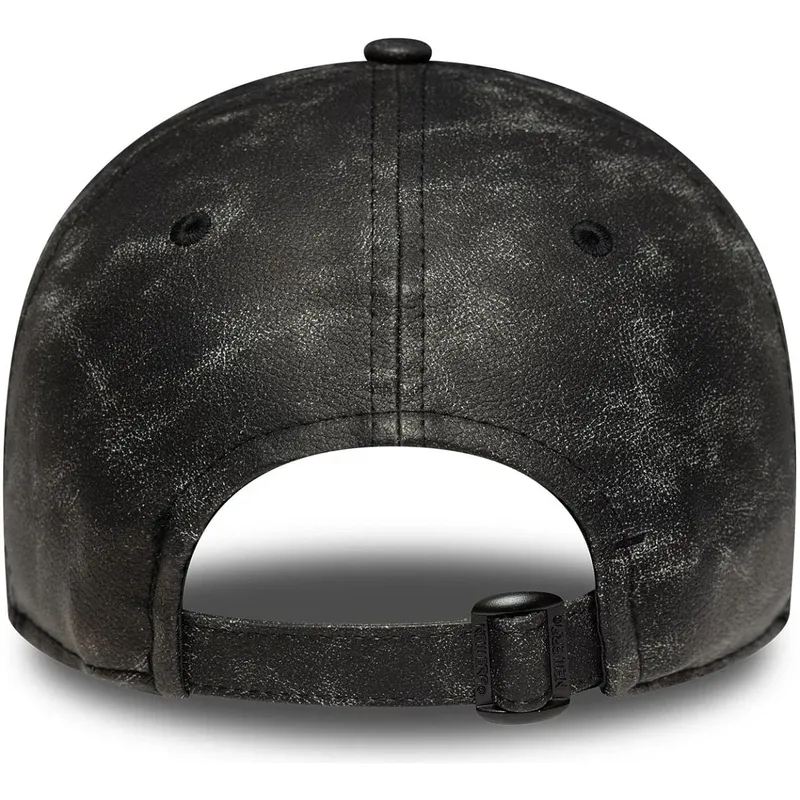petten-gebogen-zwart-verstelbaar-9twenty-worn-pu-van-new-york-yankees-mlb-van-new-era petten-gebogen-zwart-verstelbaar-9twenty-worn-pu-van-new-york-yankees-mlb-van-new-era