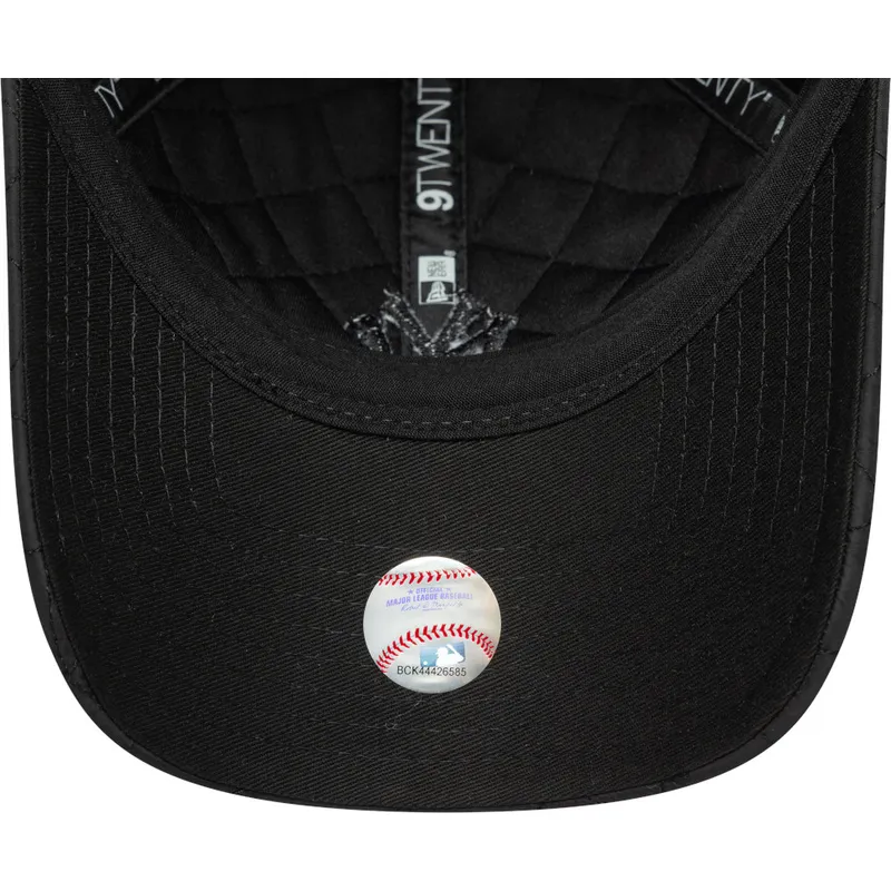petten-gebogen-zwart-verstelbare-band-9twenty-padded-van-new-york-yankees-mlb-van-new-era