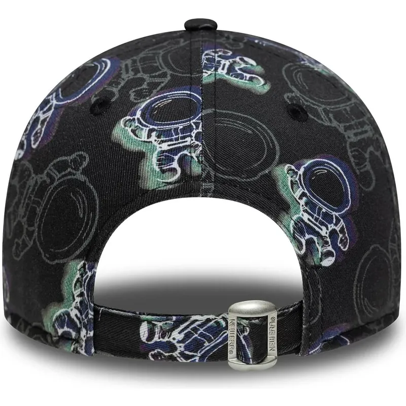 schwarze-verstellbare-gebogene-kappe-fur-kinder-9forty-space-all-over-print-von-new-era