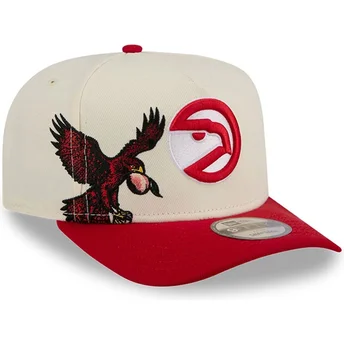 Beige och röd böjd keps snapback 9FIFTY A Frame Precurved Hardwood Classics Atlanta Hawks NBA från New Era