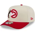 bezowo-czerwona-zakrzywiona-czapka-snapback-9fifty-a-frame-precurved-hardwood-classics-atlanta-hawks-nba-new-era