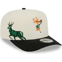 casquette-courbee-beige-et-noire-snapback-9fifty-a-frame-precurved-hardwood-classics-milwaukee-bucks-nba-new-era