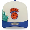 beige-och-bla-snapback-keps-med-bojd-skarm-9fifty-a-frame-precurved-hardwood-classics-new-york-knicks-nba-fran-new-era