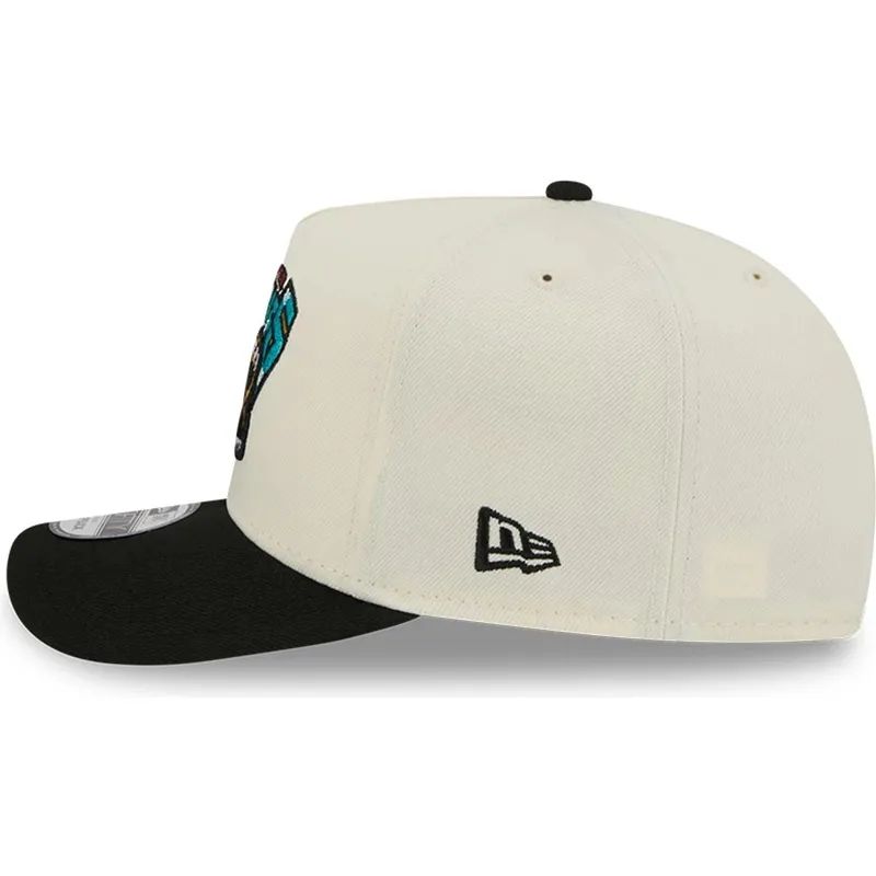 casquette-courbee-beige-et-noire-snapback-9fifty-a-frame-precurved-hardwood-classics-vancouver-grizzlies-nba-new-era