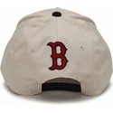 beige-och-svart-bojd-keps-snapback-rise-structured-fran-boston-red-sox-mlb-av-nike