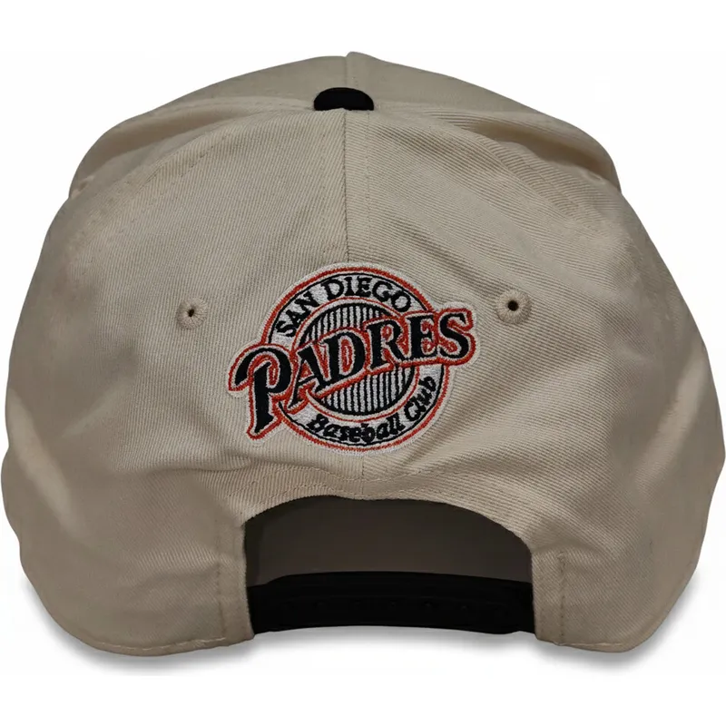 cappellino-curvo-beige-e-nero-snapback-rise-structured-dei-san-diego-padres-mlb-di-nike