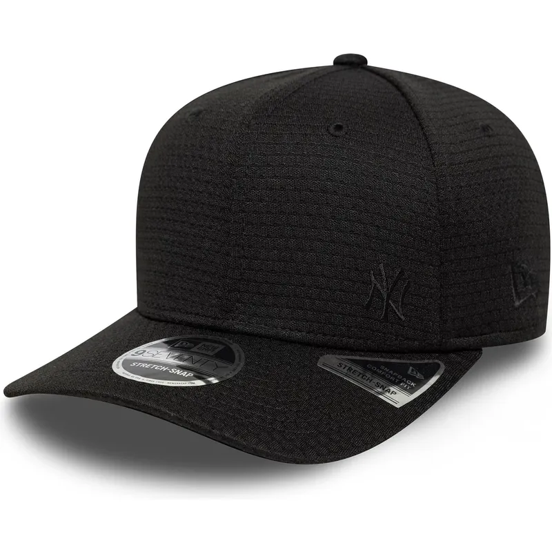 cappellino-curvo-nero-snapback-9seventy-stretch-snap-mesh-flawless-di-new-york-yankees-mlb-di-new-era