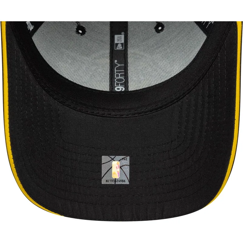 petten-gebogen-zwart-verstelbare-band-9forty-microfibre-van-los-angeles-lakers-nba-van-new-era