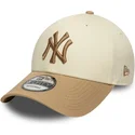 gorra-curva-beige-y-marron-ajustable-con-logo-marron-9forty-colour-block-de-new-york-yankees-mlb-de-new-era