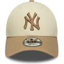 casquette-courbee-beige-et-marron-ajustable-avec-logo-marron-9forty-colour-block-new-york-yankees-mlb-new-era