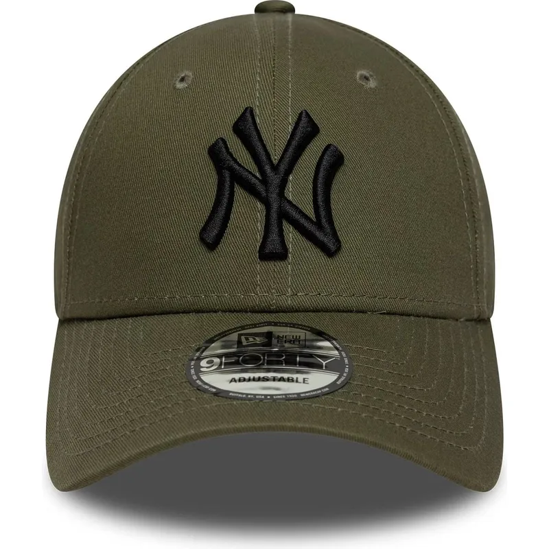 gorra-curva-verde-ajustable-con-logo-negro-9forty-league-essential-de-new-york-yankees-mlb-de-new-era