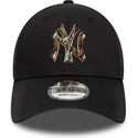 petten-gebogen-zwart-verstelbare-band-9forty-camo-infill-van-new-york-yankees-mlb-van-new-era