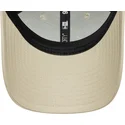 petten-gebogen-beige-verstelbare-band-9forty-seasonal-van-racing-bulls-f1-team-formula-1-van-new-era