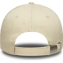 petten-gebogen-beige-verstelbare-band-9forty-van-new-era