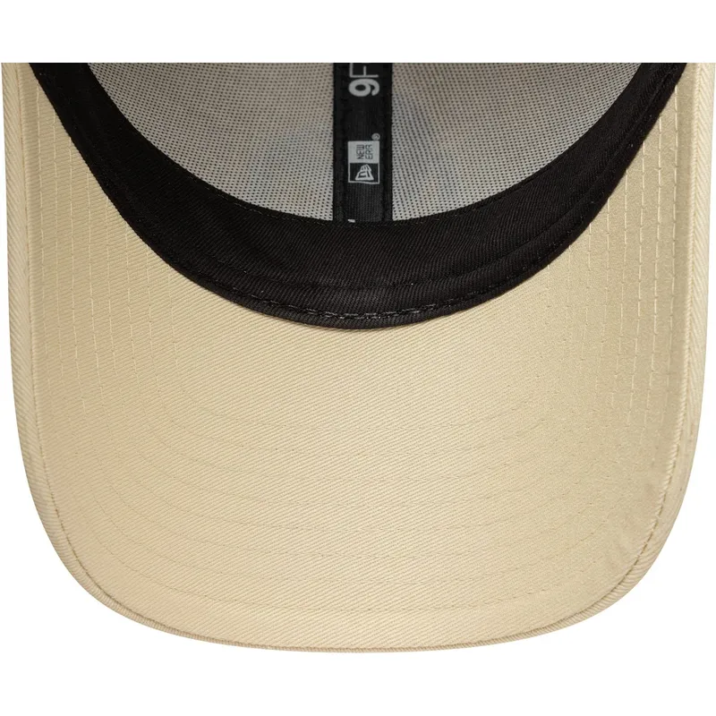 petten-gebogen-beige-verstelbare-band-9forty-van-new-era petten-gebogen-beige-verstelbare-band-9forty-van-new-era