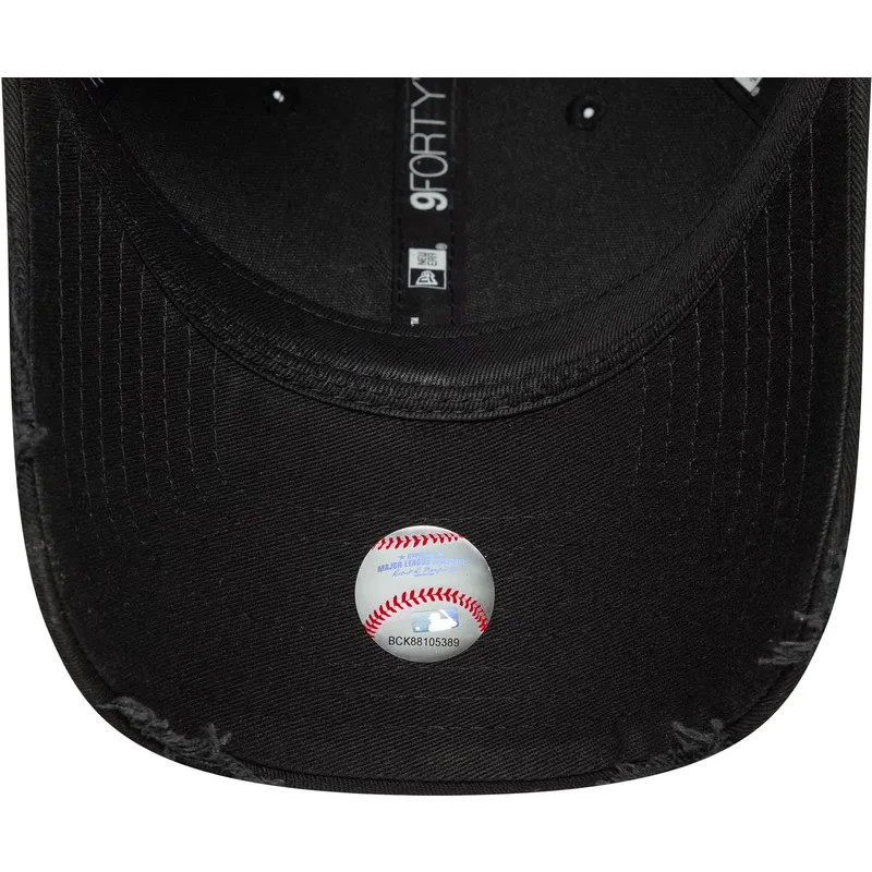 cappellino-curvo-nero-regolabile-con-logo-nero-9forty-wash-distress-di-new-york-yankees-mlb-di-new-era
