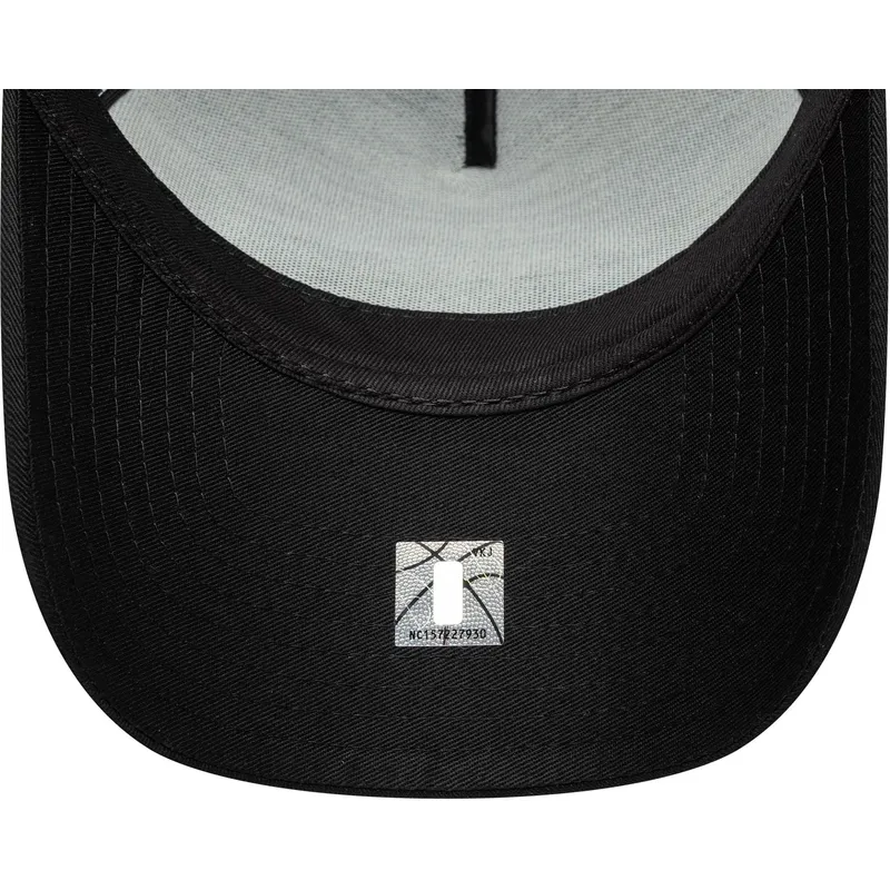 petten-gebogen-zwart-snapback-9forty-e-frame-metallic-van-los-angeles-lakers-nba-van-new-era