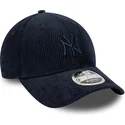 justerbar-marinebla-buet-kasket-med-marineblat-logo-9forty-m-crown-cord-fra-new-york-yankees-mlb-fra-new-era