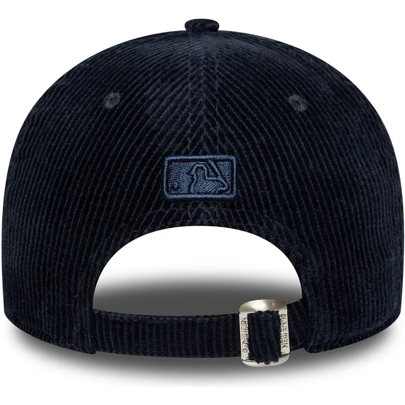 justerbar-marinebla-buet-kasket-med-marineblat-logo-9forty-m-crown-cord-fra-new-york-yankees-mlb-fra-new-era