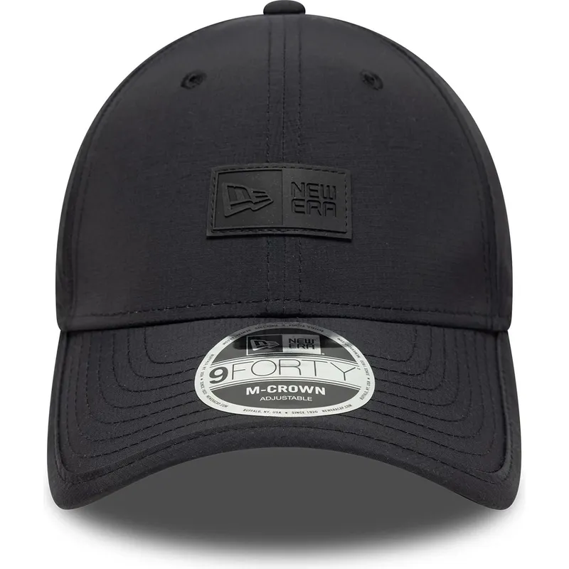petten-gebogen-zwart-verstelbare-band-9forty-m-crown-van-new-era