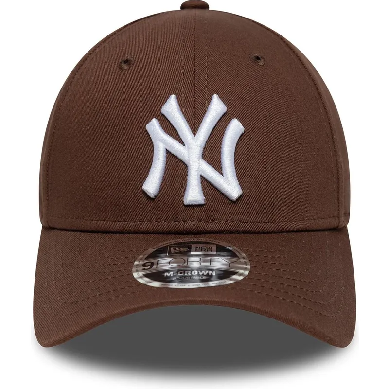 braune-gebogene-snapback-kappe-9forty-m-crown-der-new-york-yankees-mlb-von-new-era