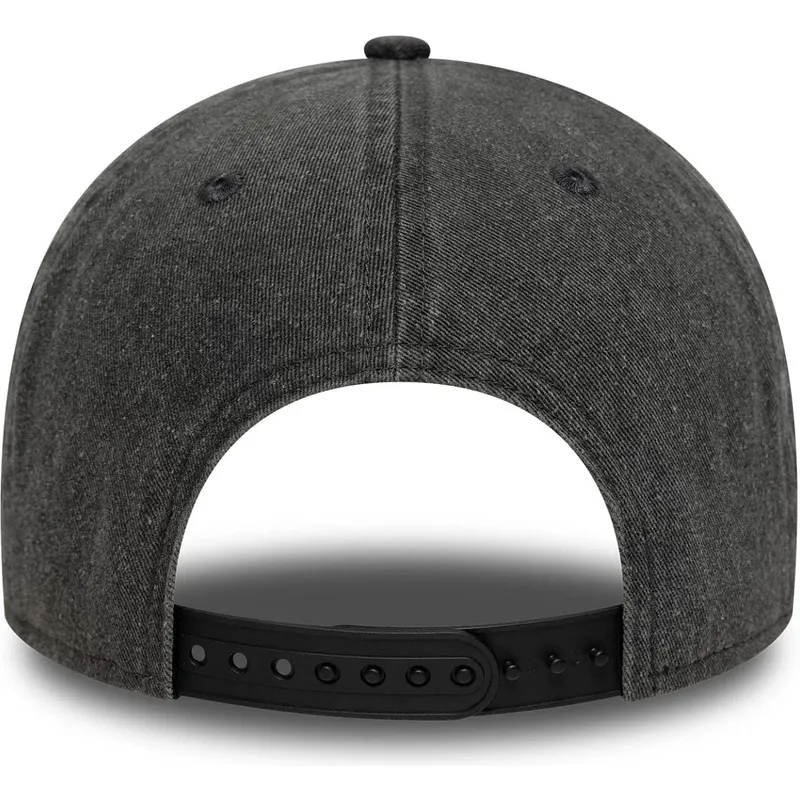 svart-bojd-keps-snapback-9forty-m-crown-washed-fran-red-bull-racing-formula-1-av-new-era