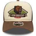 brun-trucker-kasket-9forty-m-crown-graphic-fra-new-era