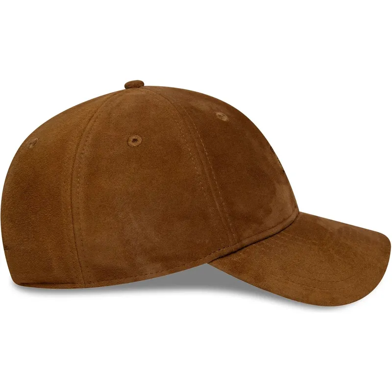 petten-gebogen-bruin-verstelbaar-9twenty-suede-van-new-york-yankees-mlb-van-new-era