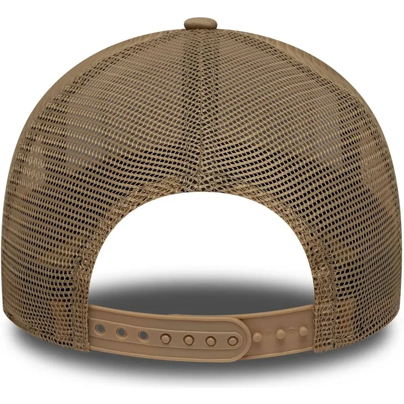 cappellino-trucker-bianco-e-marrone-a-frame-location-di-new-york-citta-e-spiagge-di-new-era