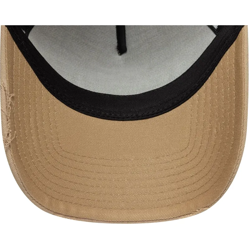 casquette-trucker-marron-a-frame-oval-canvas-distress-new-era