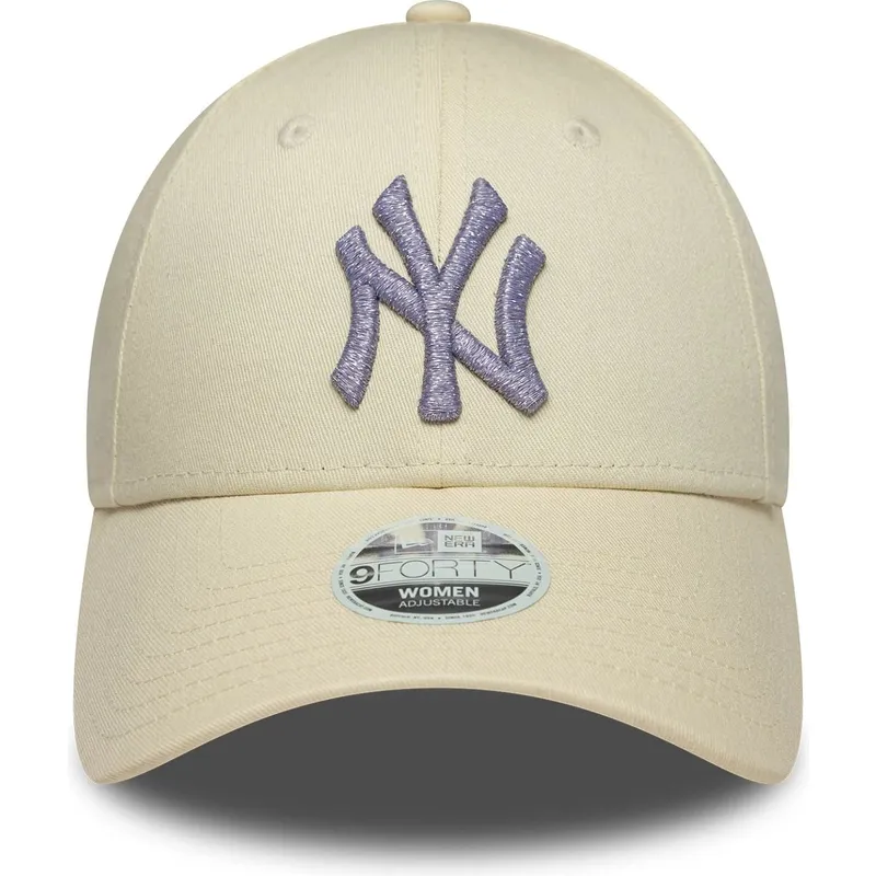 beige-verstellbare-curved-cap-mit-violettem-logo-fur-damen-9forty-metallic-logo-der-new-york-yankees-mlb-von-new-era