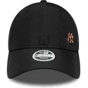 cappellino-curvo-nero-regolabile-con-logo-bronzo-da-donna-9forty-flawless-dei-new-york-yankees-mlb-di-new-era