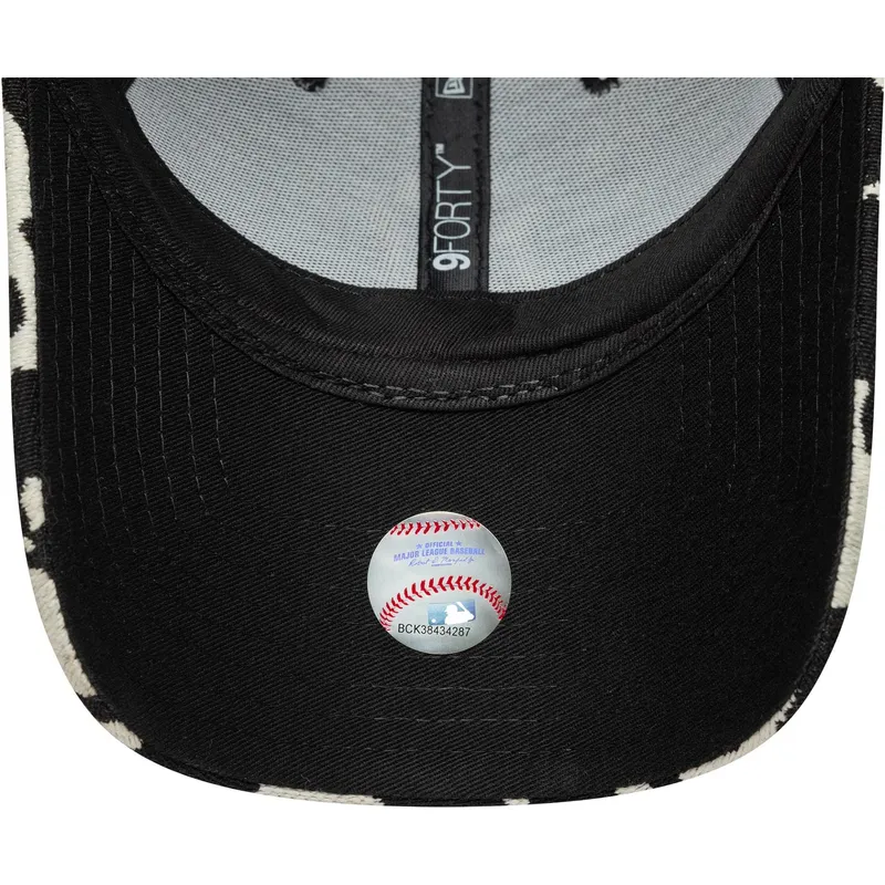 schwarze-und-weisse-verstellbare-curved-cap-fur-damen-9forty-cow-midi-der-new-york-yankees-mlb-von-new-era