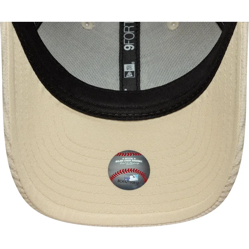 petten-gebogen-beige-verstelbare-band-9forty-m-crown-pastel-cord-van-los-angeles-dodgers-mlb-van-new-era petten-gebogen-beige-verstelbare-band-9forty-m-crown-pastel-cord-van-los-angeles-dodgers-mlb-van-new-era