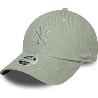 Casquette courbée verte claire ajustable avec logo vert pour femme 9FORTY M-Crown Pastel Cord New York Yankees MLB New Era