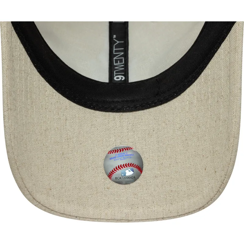 petten-gebogen-beige-verstelbaar-9twenty-linen-van-new-york-yankees-mlb-van-new-era