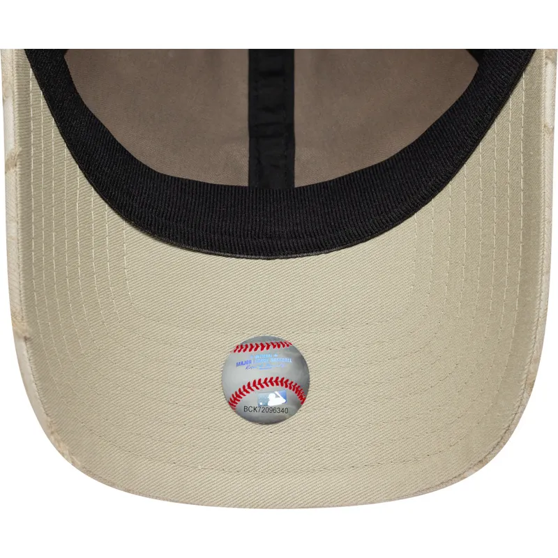 beige-verstellbare-curved-cap-mit-beigem-logo-9twenty-img-floral-der-new-york-yankees-mlb-von-new-era