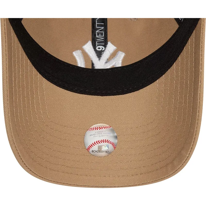 petten-gebogen-bruin-verstelbare-band-claro-9twenty-league-essential-van-new-york-yankees-mlb-van-new-era