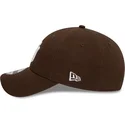 new-era-curved-brim-9twenty-league-essential-new-york-yankees-mlb-brown-adjustable-cap