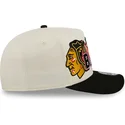 casquette-courbee-beige-et-noire-snapback-9fifty-a-frame-classic-chicago-blackhawks-nhl-new-era