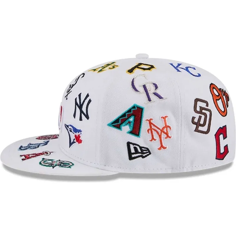 biala-dopasowana-czapka-z-daszkiem-59fifty-all-over-mlb-new-era