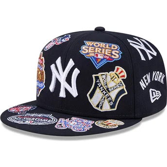 Cappello piatto blu marino regolabile 59FIFTY All Over Logos dei New York Yankees MLB di New Era