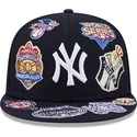 cappello-piatto-blu-marino-regolabile-59fifty-all-over-logos-dei-new-york-yankees-mlb-di-new-era