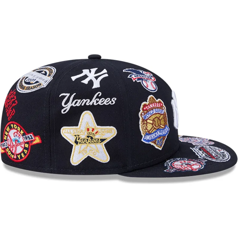 cappello-piatto-blu-marino-regolabile-59fifty-all-over-logos-dei-new-york-yankees-mlb-di-new-era