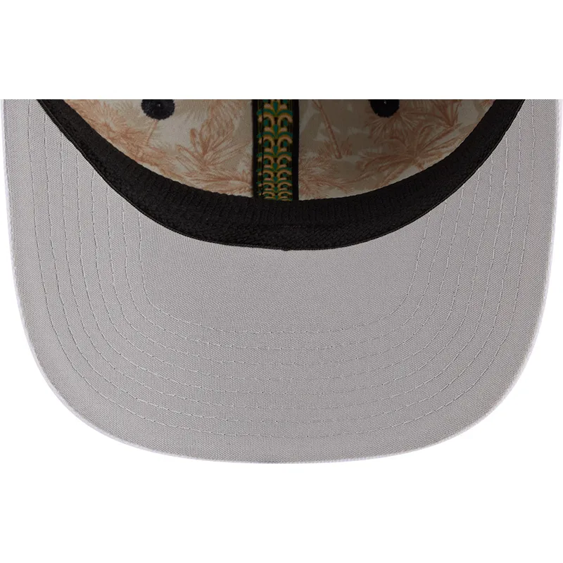 granatowa-czapka-z-zakrzywionym-daszkiem-snapback-9seventy-stretch-snap-flower-new-york-yankees-mlb-new-era