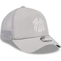 cappellino-trucker-grigio-con-logo-grigio-9forty-apex-batting-practice-dei-new-york-yankees-mlb-di-new-era