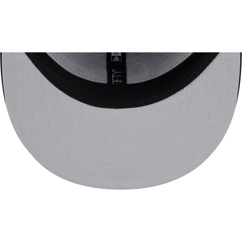 petten-plat-marineblauw-aangepast-59fifty-van-world-baseball-classic-van-new-era petten-plat-marineblauw-aangepast-59fifty-van-world-baseball-classic-van-new-era