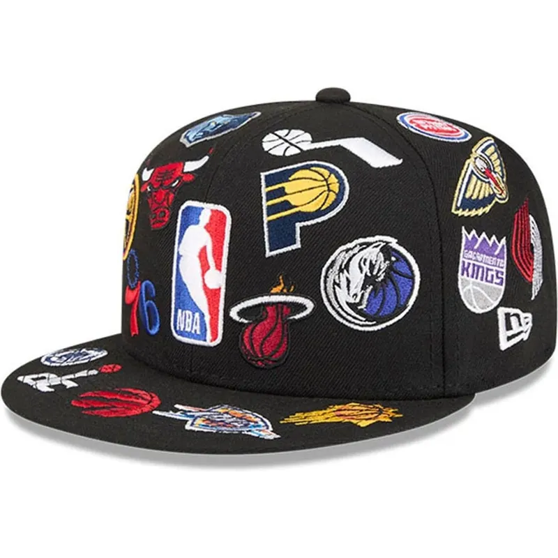 petten-plat-zwart-aangepast-59fifty-all-over-van-nba-van-new-era petten-plat-zwart-aangepast-59fifty-all-over-van-nba-van-new-era